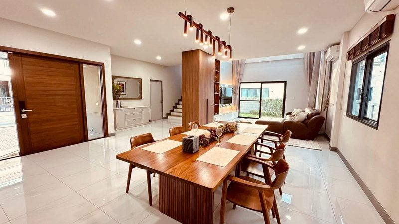 Houses for rent : The City                       Bangna