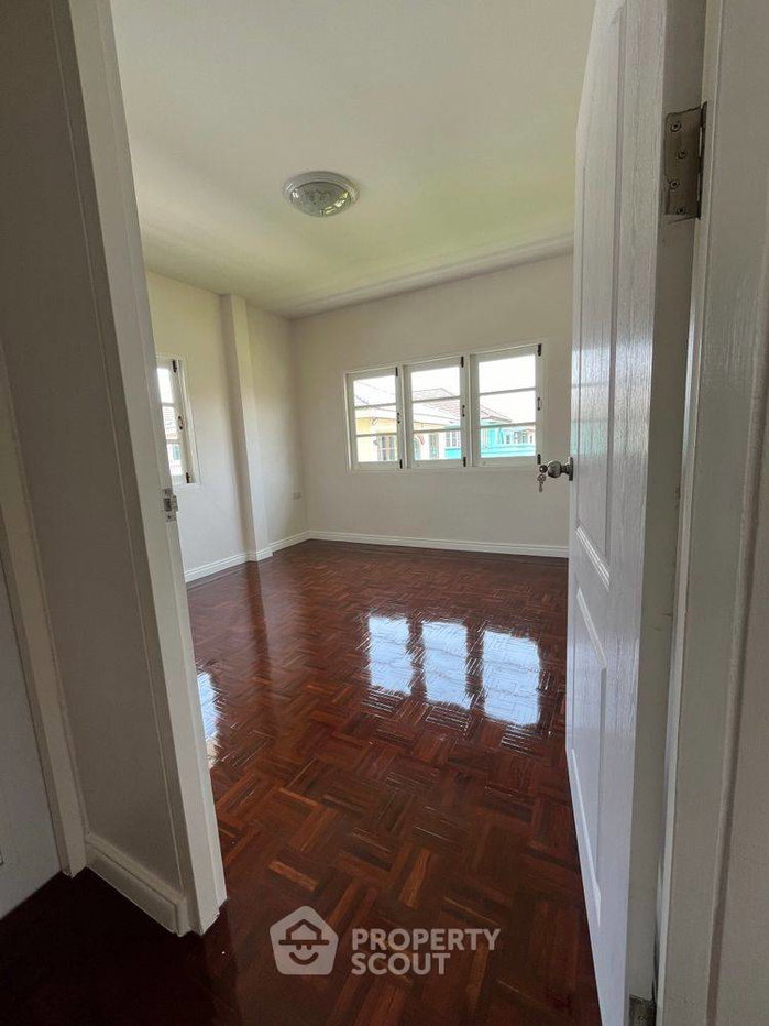 picture 3-BR House For Sale, Baan Sinbadee Bang Bua Thong, Phimonrat (ID 2428759) - 11/19