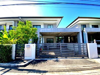 ขายบ้านเดี่ยว : ขายบ้านเดี่ยว 2 ชั้น อารียา โคโม่ วงแหวน–รามอินทรา เฟส 1 บ้านสภาพดี ทำเลสงบ บรรยากาศน่าอยู่ เพื่อนบ้านคุณภาพ