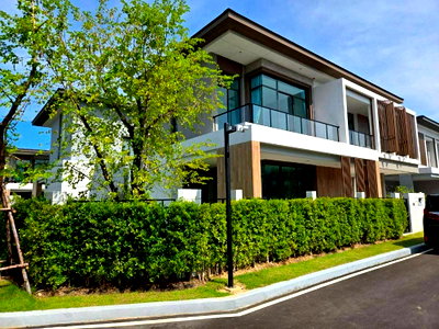 เช่าบ้านเดี่ยว มาร์เก็ต วิลเลจ สุวรรณภูมิ : ให้เช่า บ้านเดี่ยว 𝐁𝐚𝐧𝐠𝐤𝐨𝐤 𝐁𝐨𝐮𝐥𝐞𝐯𝐚𝐫𝐝 บางนา กม.5 แปลงมุม ซอยสงบ เป็นส่วนตัว บ้านใหม่ เฟอร์นิเจอร์ครบ