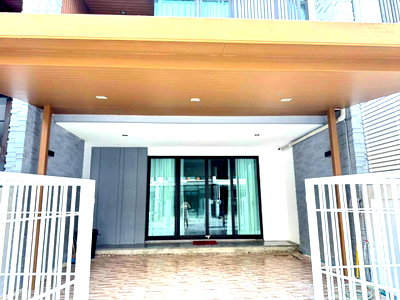 Home office for rent : Home office for rent in Bangna area, easily accessible to clients and projecting a professional image.