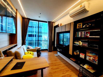 Condos for sale : Massive Sale! Renovated Noble Around Ari 