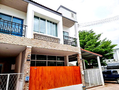 Townhouses for sale Chiang Mai : Townhouse At Suthep for SALE!! , close to Nimman, Cmu