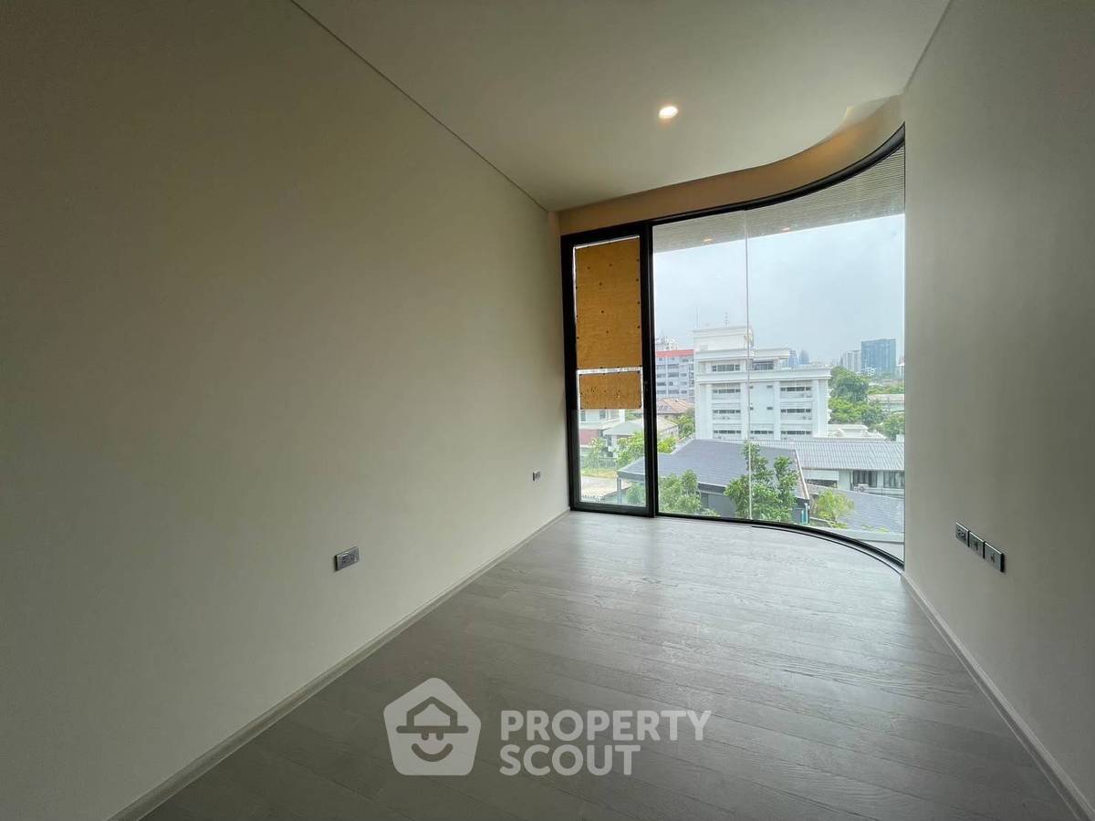 รูป คอนโด 3 ห้องนอน 155 ตร.ม. ขาย ที่ Kalm Penthouse บางกะปิ (ID 1991969) - รูปที่ 2/5