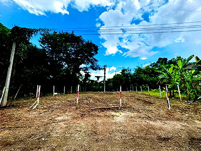 Land for sale Chiang Mai : Land for sale !!, Near Sahaphanich Company , near KuangSing Intersection.