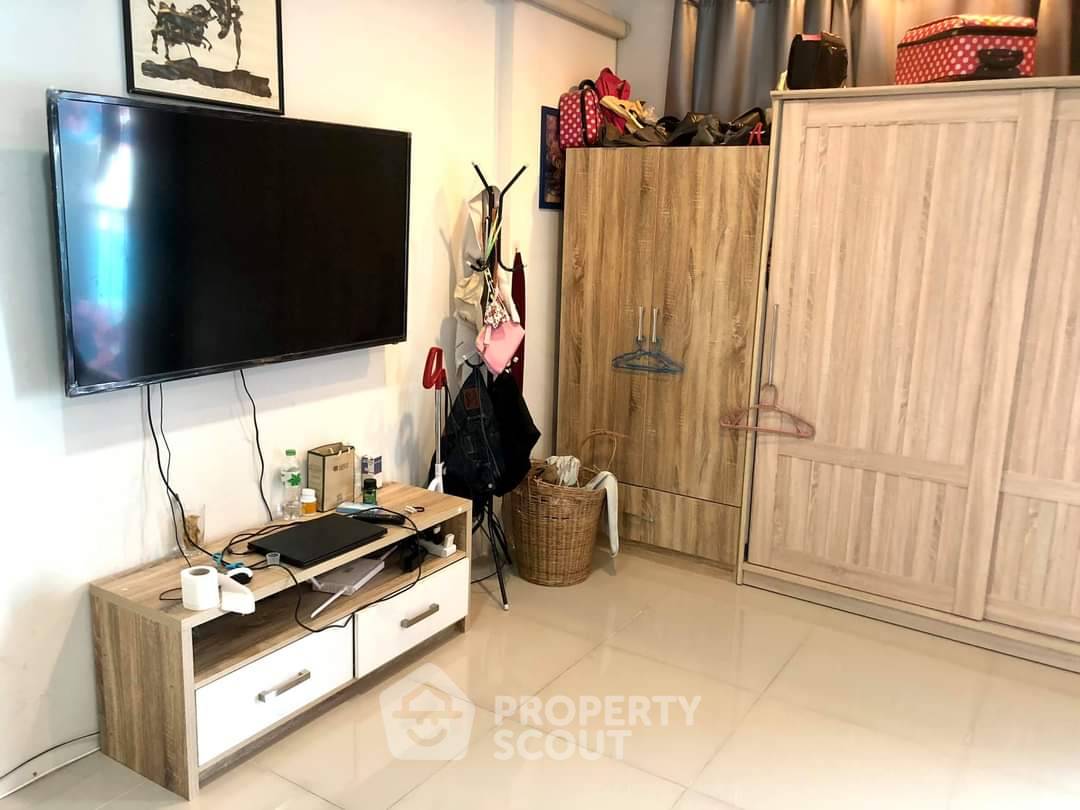 รูป ทาวน์โฮม 2 ห้องนอน พื้นที่ 141 ตร.ม. ใกล้ศุรศักดิ์ ศรีราชา ชลบุรี (ID 2487798) - รูปที่ 6/12