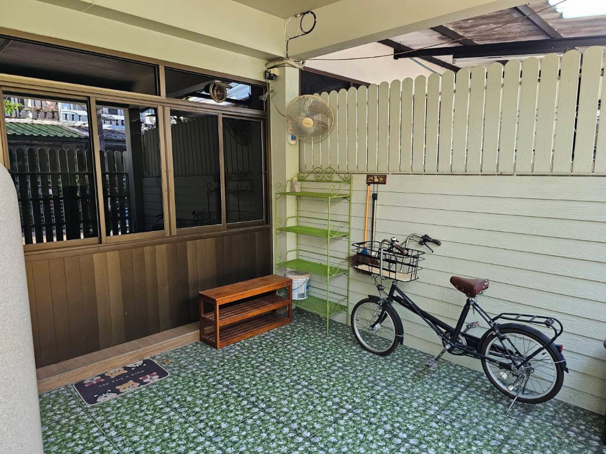 รูป #R8525 🎉 301268 ให้เช่าบ้าน Sikharin Village Ramkhamhaeng 24 - รูปที่ 3/12