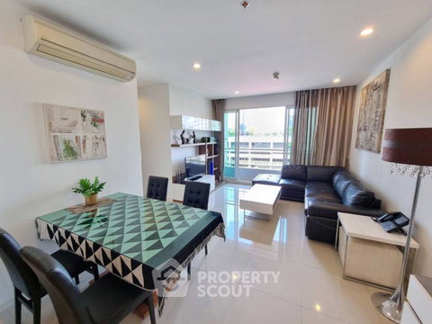 คุ้มค่า 2 ห้องนอน 75 ตร.ม. ที่ Circle Condominium ใกล้ MRT เพชรบุรี (ID 725968)