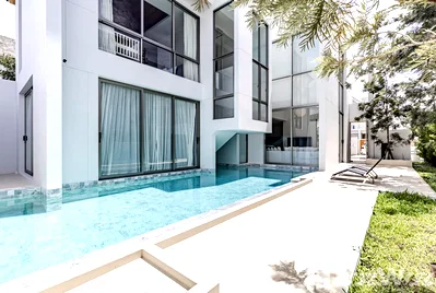 Houses for sale : Brand New Luxury Pool Villa for Sale near Laguna 1876652