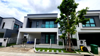 Houses for rent Samut Prakarn : 🏡#PT2312_165 🏡💥Urgent💥 Guaranteed availability! Click quickly before it's gone‼️ For Rent 80k.🔥🔥 Centro Bangna Project