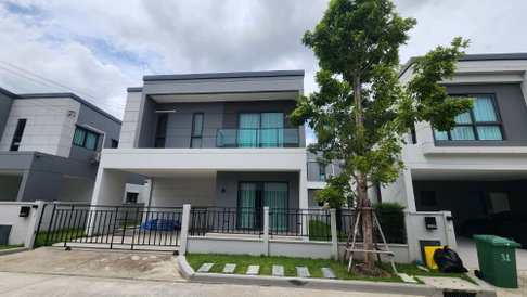 🏡#PT2312_165 🏡💥ด่วน💥ว่างชัวร์ รีบคลิก ก่อนหลุดมือ‼️ 𝗙𝗼𝗿 𝗥𝗲𝗻𝘁 8️⃣0️⃣k.🔥🔥‼️ บ้านเดี่ยว 2ทำเลหายาก ติดเมกาบางนา ‼️โครงการ   เซนโทรบางนา 