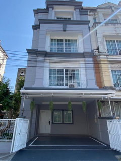 รูปภาพ ให้ เช่า ทาวน์โฮม 4 ชั้น Plus Park Avenue ลาซาล–ศรีนครินทร์ 4 นอน 6 น้ำ 300 ตร.ม. | ที่ดิน 22.5 ตร.ว. หลังริม เฟอร์นิเจอร์ครบ พร้อมอยู่