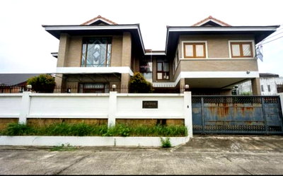 Houses for rent Big C Ratchaphruek : Mahadthai 1 House 5 Bed 101 sq.wa 580 sq.m. Please add LINE ID @806qphgn o8415o5483  