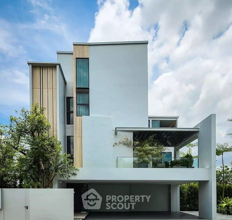 Houses for rent : 4-BR 421 Sqm House For Rent At Vive Krungthep Kreetha (ID 2520233)