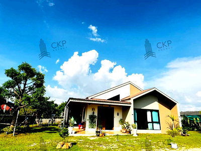 Houses for sale Frost Magical Ice of Siam : Detached Nordic-style house for sale with land area of 432 sq.wah. Features 4 bedrooms and is located near Nong Ket Road, Bang Lamung.