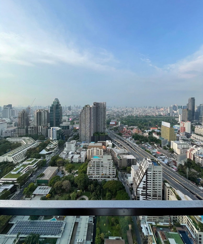 picture Noble                    Ploenchit  - 10/10