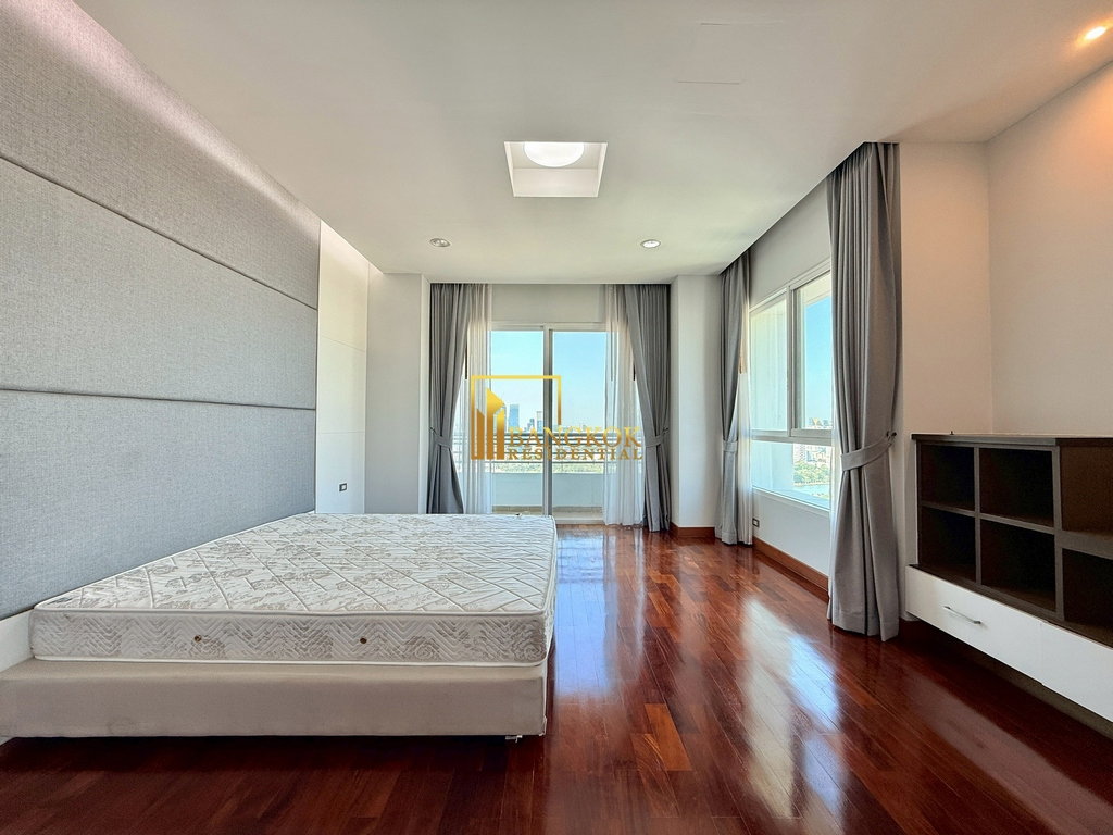 picture Expansive 5 Bedroom Penthouse Apartment in Phrom Phong - BR20103AP - 28/66