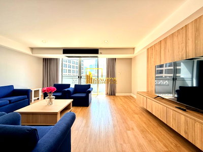 Apartment building for rent Metropolitan Electricity Authority : Renovated 4 Bedroom Plus Apartment in Asoke Area - BR20727AP