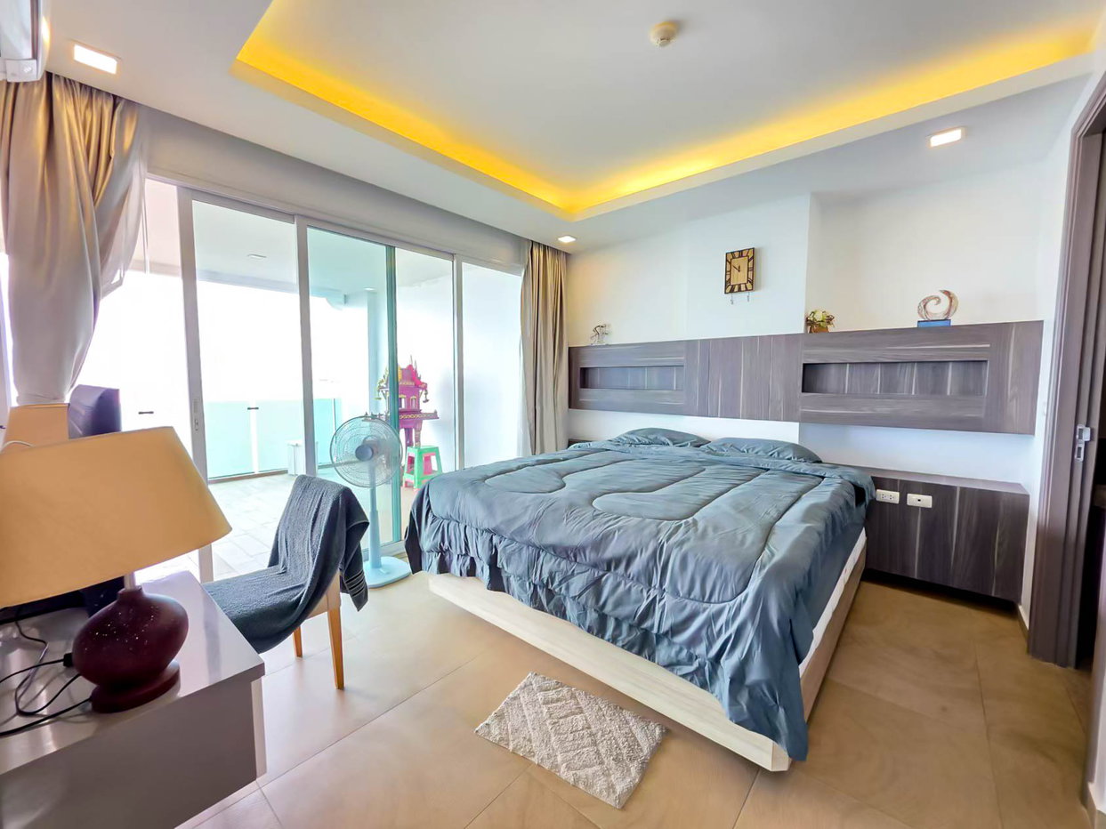 picture Paradise Ocean View 2 Bed beachfront condominium For Sale - 8/15