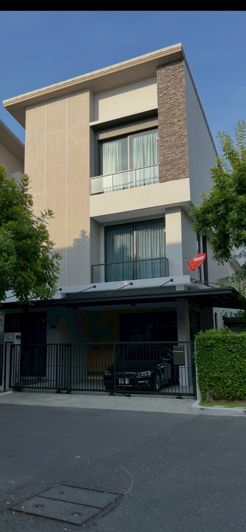 ขายบ้านเดี่ยว : ขาย บ้านเดี่ยว 3 ชั้น 4 ห้องนอน ที่ บ้านกลางเมืองคลาสเซ่ เอกมัย-รามอินทรา, ใกล้ ห้างThe Walk เกษตร-นวมินทร์