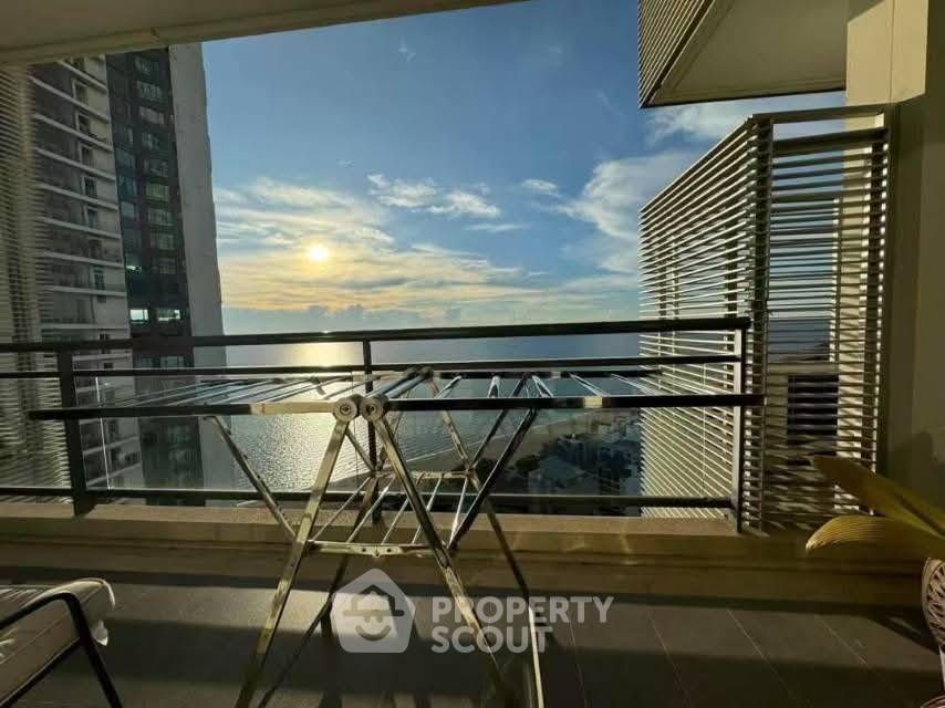 รูป คอนโด 1 ห้องนอน ขนาด 102 ตร.ม. ชั้นสูง 25 ที่ Reflection Jomtien Beach Pattaya (ID 2422275) - รูปที่ 1/12