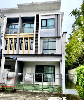 ขายทาวน์โฮม : ขายทาวน์เฮาส์ 3 ชั้น Patio วัชรพล-รามอินทรา - 31 ตร.ว *หลังริม ใกล้เพลินนารีมอลล์*