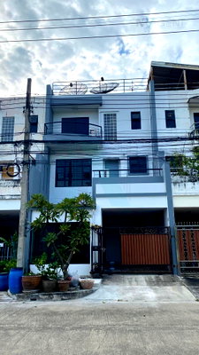 ทาวน์โฮมให้เช่า : 📌 ให้เช่าทาวน์เฮาส์ 3 ชั้น ไพร์มเพลส 105 4 ห้องนอน 5 ห้องน้ำ