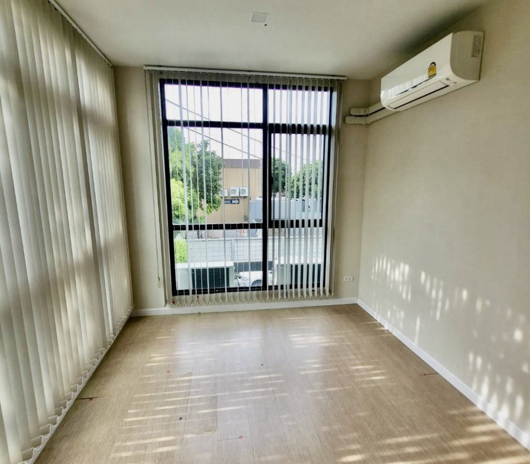 รูป ขายทาวน์เฮาส์ 3 ชั้น Patio วัชรพล-รามอินทรา - 31 ตร.ว *หลังริม ใกล้เพลินนารีมอลล์* - รูปที่ 7/12