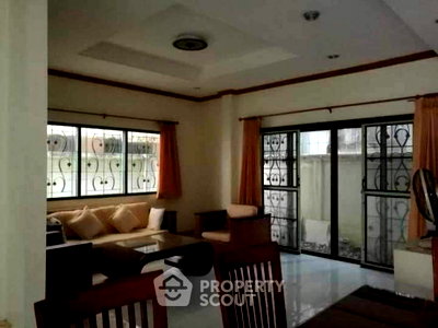 บ้านเดี่ยว เขตสายไหม : บ้าน 3 ห้องนอน ใกล้แหล่งค้าสายไหม พื้นที่ 204 ตร.ม. รับเลี้ยงสัตว์ได้ (ID 1542087)