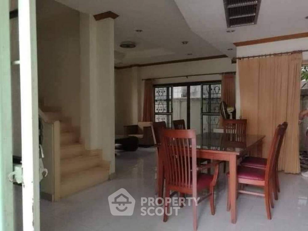 รูป บ้าน 3 ห้องนอน ใกล้แหล่งค้าสายไหม พื้นที่ 204 ตร.ม. รับเลี้ยงสัตว์ได้ (ID 1542087) - รูปที่ 3/9