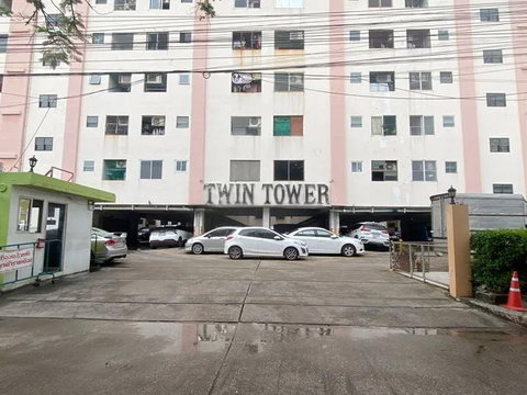 JK3 6738896 : ทวิน ทาวเวอร์ (Twin Tower)
