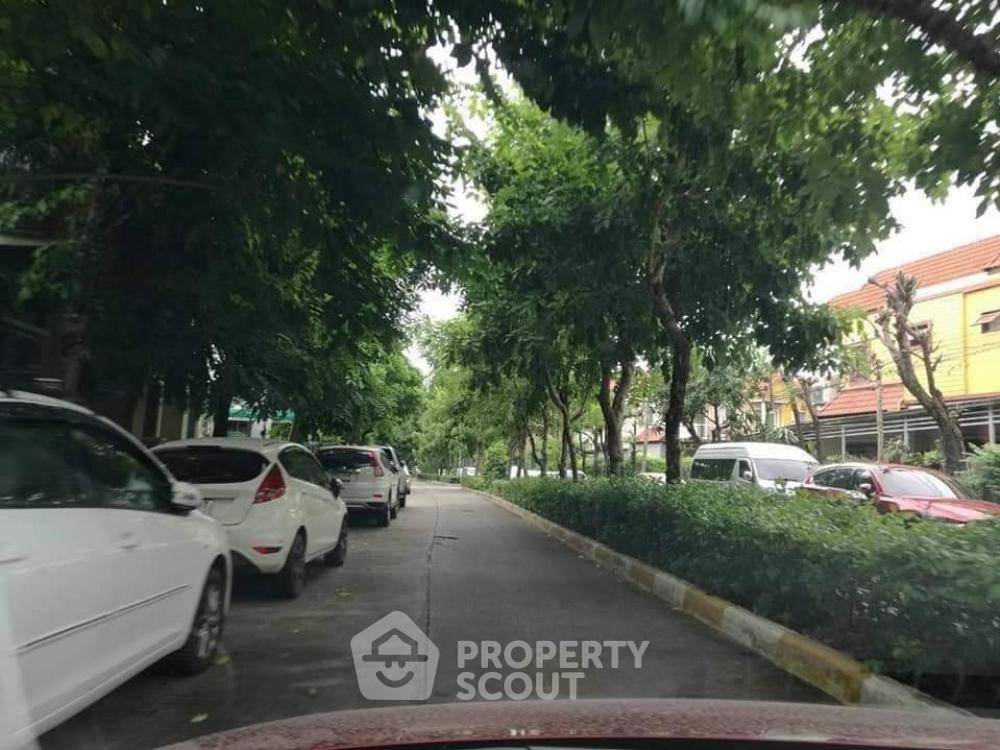 รูป บ้าน 3 ห้องนอน ใกล้แหล่งค้าสายไหม พื้นที่ 204 ตร.ม. รับเลี้ยงสัตว์ได้ (ID 1542087) - รูปที่ 2/9
