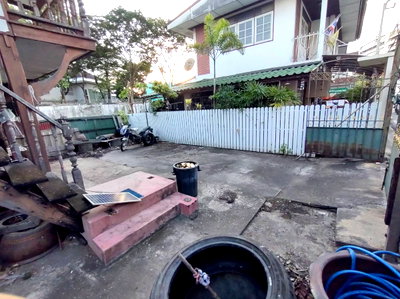 ที่ดิน สนามหลวง : ขายที่ดินพร้อมสิ่งปลูกสร้าง 36 ตารางวา อรุณอมรินทร์ บางกอกน้อย กรุงเทพ