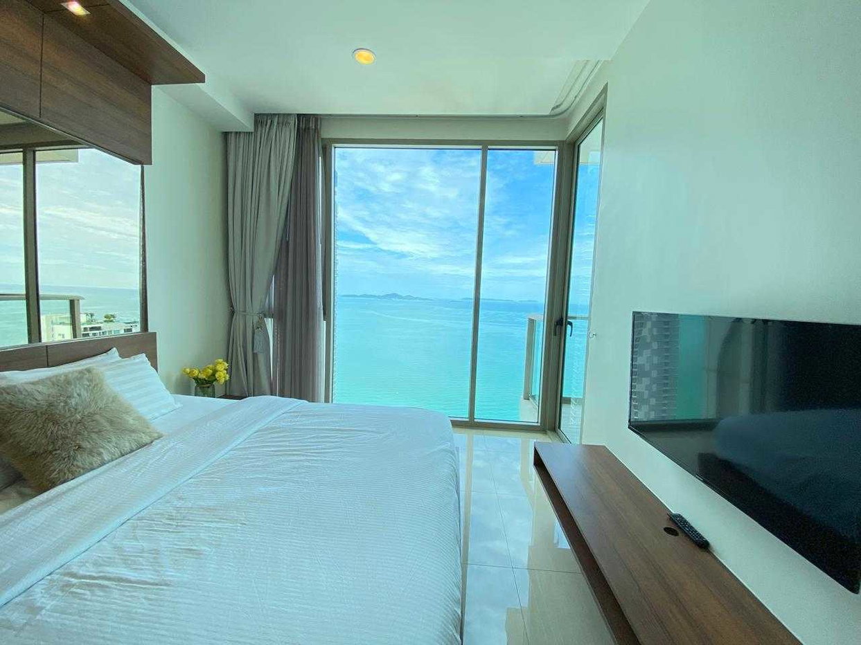 picture The Riviera Wongamat Beach 2 Bedroom For Rent - 8/15
