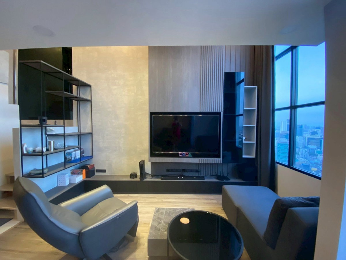 picture Knightsbridge Prime               Sathorn - 2/12