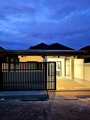 Houses for sale Rubberland : Single house for sale in Pattaya, Soi Noen Plub Wan. Newly renovated and fully furnished, move in Ready.