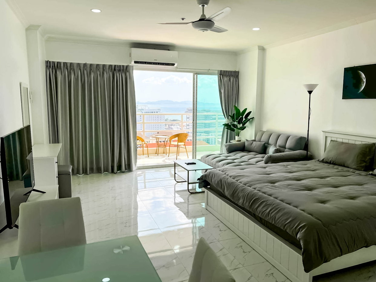 picture View Talay 5D Condominium For Sale in Jomtien - 1/9