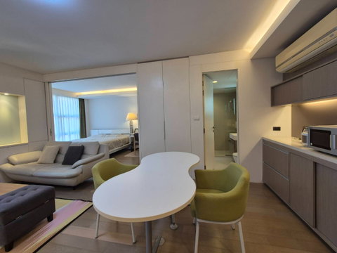 Best Price 35K! For rent mode sukhumvit 61 one bedroom 54 sq.m fully furnished close to bts ekkamai