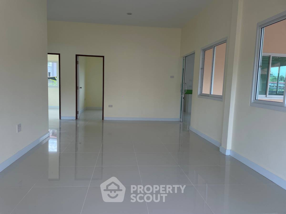 รูป บ้าน 3 ห้องนอน สำหรับขาย ในสัตหีบ ชลบุรี (150 ตร.ม.) (ID 2530502) - รูปที่ 3/12