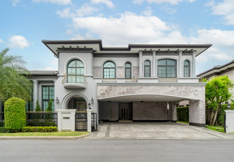 Sell luxury mansions The Grand Pinklao, Alpina zone, converted 186.7 sq. 671 sq. RM. With a swimming pool