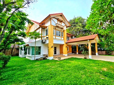 Houses for sale Bangkok : For sale:Laddarom Village,Ratchaphruek-Pinklao,Taling Chan, newly renovated house, next to the main road, 125.2 sq m., 265 sq m.