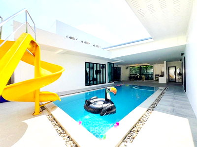 เช่าบ้านเดี่ยว ม.ศิลปากรวิทยาเขตสารสนเทศเพชรบุรี : เช่าบ้าน 4 ห้องนอน วิลล่าเลี้ยงสัตว์ได้ ที่โครงการ Le Villa Hua Hin (ID 2067991)