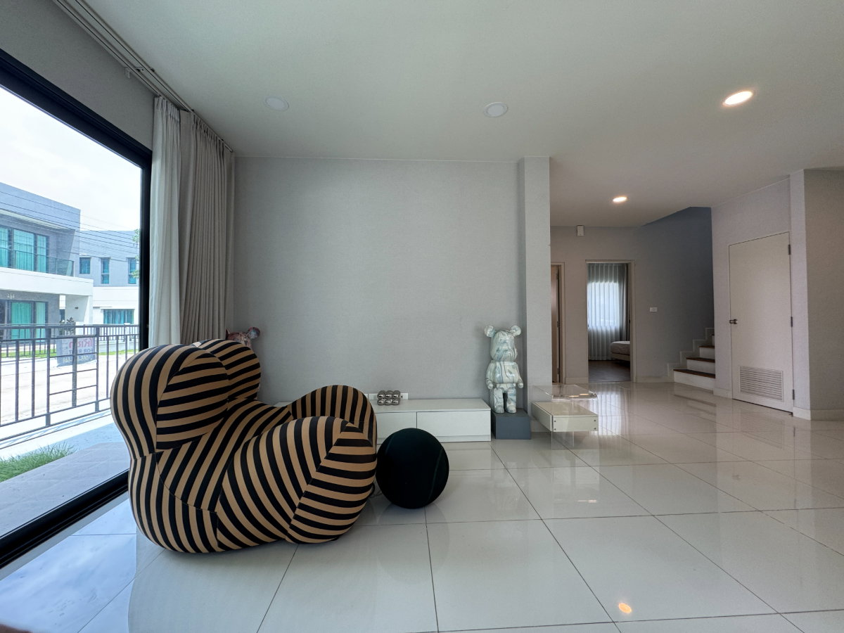 รูป ให้เช่าบ้านเดี่ยว Centro บางนา – 4 ห้องนอน หลังใหญ่ ใกล้เมกะบางนา!“ - รูปที่ 3/17