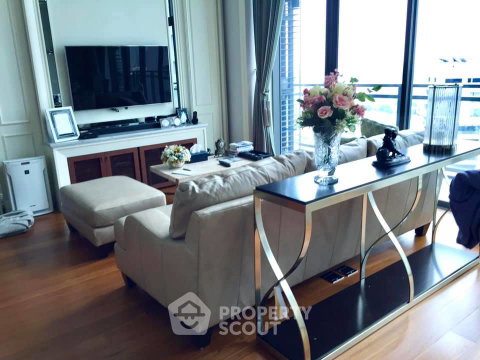 33rd-Floor 3-BR At Bright Sukhumvit 24 Condominium BTS Phrom Phong (ID 607449)