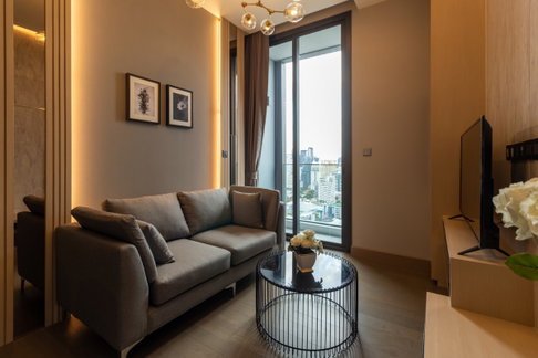The Esse Singha Complex 1 ห้องนอน คอนโดหรูใจกลางอโศก ราคานี้หาไม่ได้อีกแล้ว!