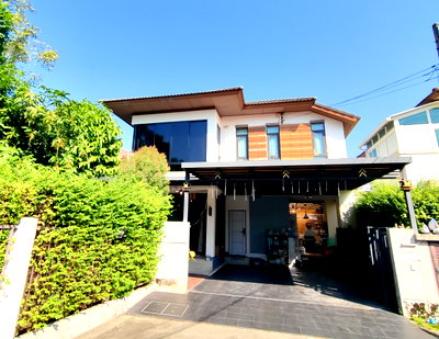 บ้านเดี่ยว สายไหม 54/1 : บ้านเดี่ยว 2 ชั้น หลังมุม สวยกริ๊บ ต่อเติมครบ ด้วยวัสดุอย่างดี จบทุกฟังก์ชัน ไม่ต้องทำเพิ่ม! หมู่บ้าน สราญสิริ พหลโยธิน-สายไหม ทำเลดีติดถนนสายไหม  