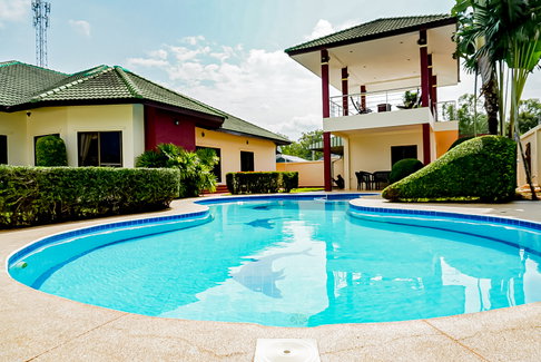 Pool Villa for Rent 3 Bedrooms in East Pattaya