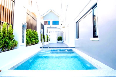 บ้านเดี่ยว พิพิธภัณฑ์ยางพารา  : Single Detached Pool Villa for Sale in Central Pattaya