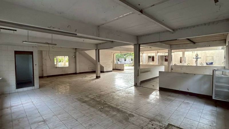 picture Warehouse for Sale Thanasit Soi, Theparak Road, Bang Phli, Samut Prakan - 4/7