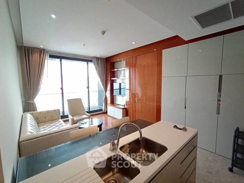 Well-Located 1-BR Condo At The Address Sukhumvit 28, 300m to BTS Phrom Phong (ID 1091947)